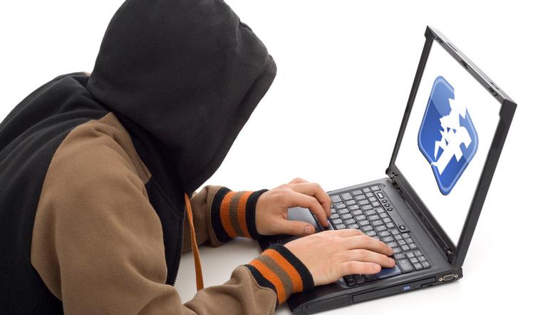 Scena 19.08.11, hacker, heker, racunalniski tat, facebook, foto: shutterstock