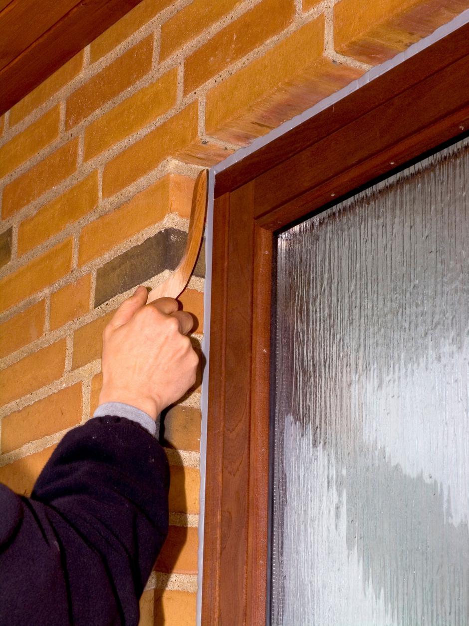 Tesnjenje oken | Avtor: Profimedia