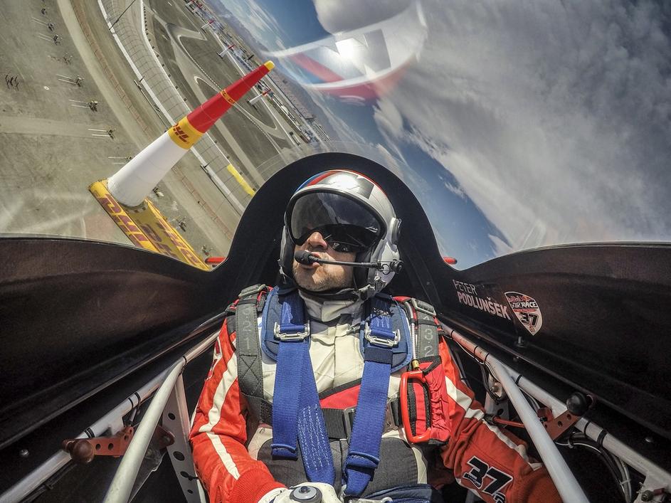 Peter Podlunšek, upokojeni član elitne skupinice najboljših športnih pilotov na svetu