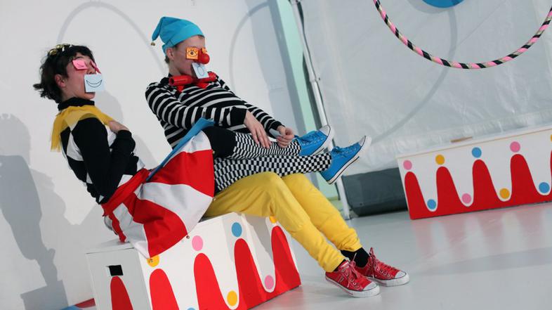 Glava dol - roke gor