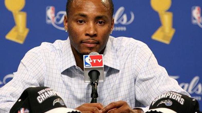 Rashard Lewis bo naslednjo sezono začel dobra dva tedna kasneje kot njegovi soig