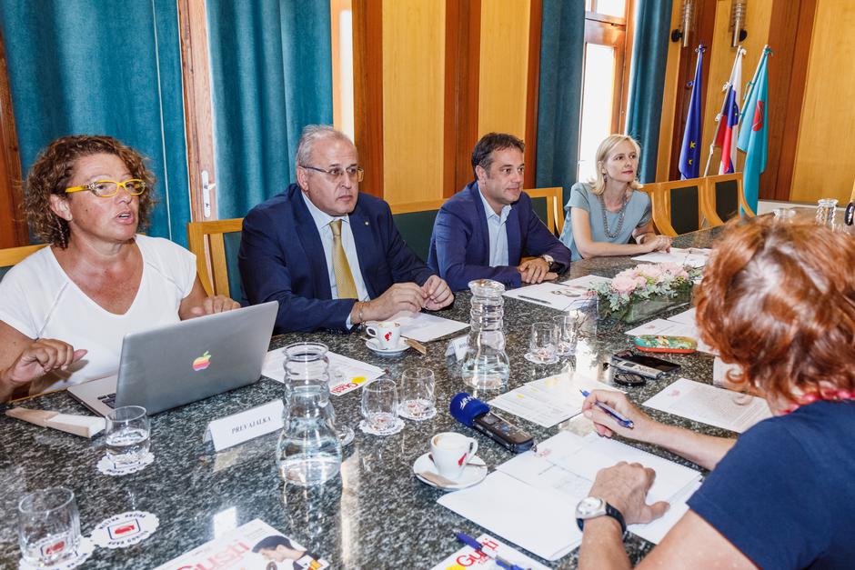 Okusi ob meji | Avtor: strokovnjakinja za psihološko zdravljenje motenj spanja dr. Vita Štukovnik