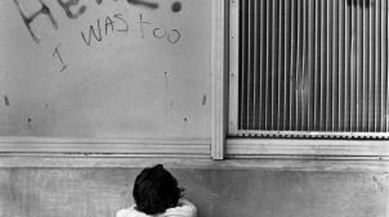 Po podatkih raziskave naj bi večina mladih prenočevala v mestnih zavetiščih, med