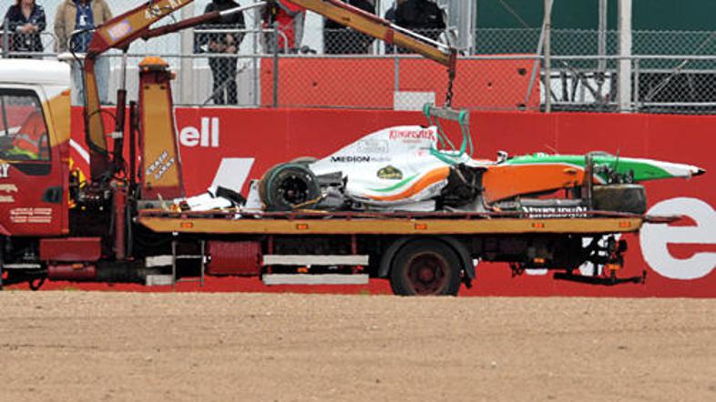 Dirkalnik je po nesreči uporaben le še za staro železo.