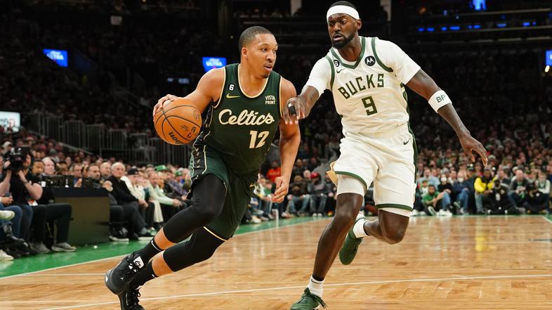 Grant Williams in Bobby Portis