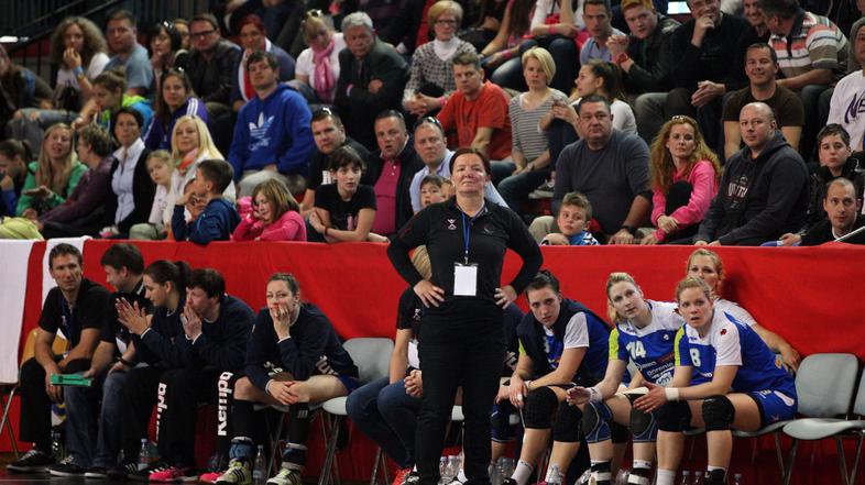 sport 30.03.14, rokomet, Slovenija, Svica, Dvorana kodeljevo, Marta Bon, foto: A