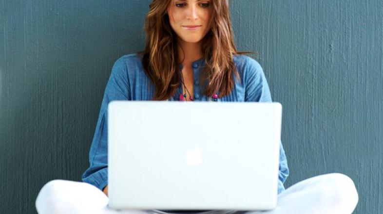 ženska, računalnik