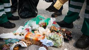 Napačno odlaganej odpadkov