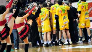 pokal rokomet finale Celje Pivovarna Laško Klima Petek Maribor navijačice