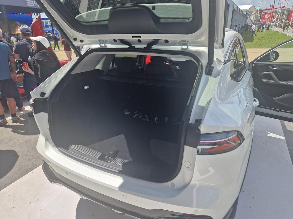 MG HS | Avtor: Gregor Prebil