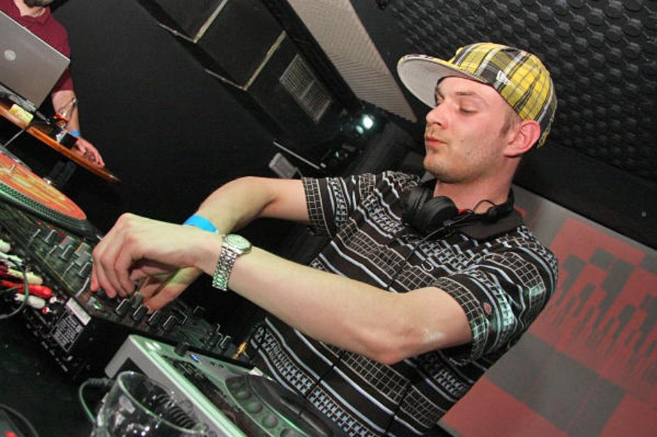 Martijn van Sondern je pričaral dve uri nabitega tempa, na katerega bi skakal še