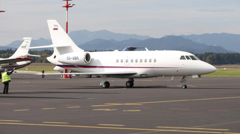 slovenija 16.10.09, falcon, vladno letalo, brnik, foto: bostjan tacol