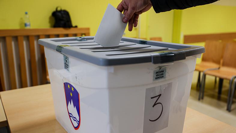 zakonodajni referendum, posvetovalni referendum, volišče