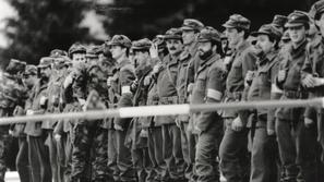 Vojaki Teritorialne obrambe na Jezerskem leta 1991