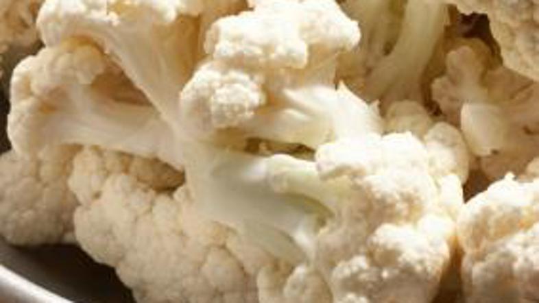 Cvetača vsebuje zelo malo kalorij.