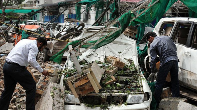 Za načrtovanjem napada naj bi stali ekstremisti Al Kaide, ki so prevzeli odgovor