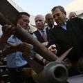 John McCain si v Izraelu ogleduje rakete, ki so jih izstrelili palestinski skraj