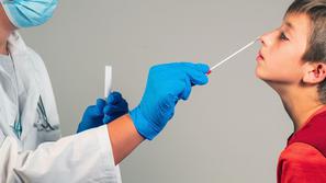 šolar testiranje covid-19