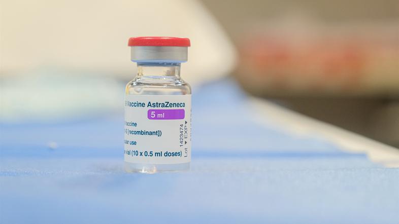 Cepljenje cepivo covid-19