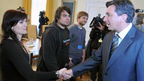 Delo GS med drugimi opravljata Jernej Štromajer (Šoul, v sredini) in Žiga Schmid