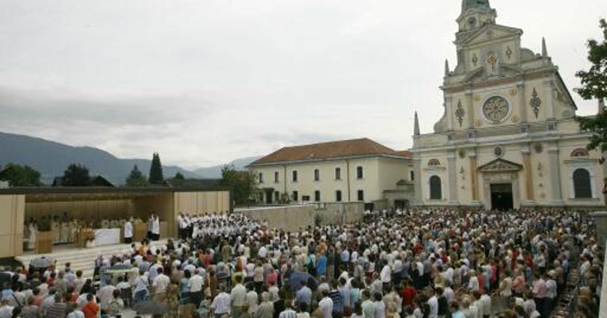 www.zurnal24.si