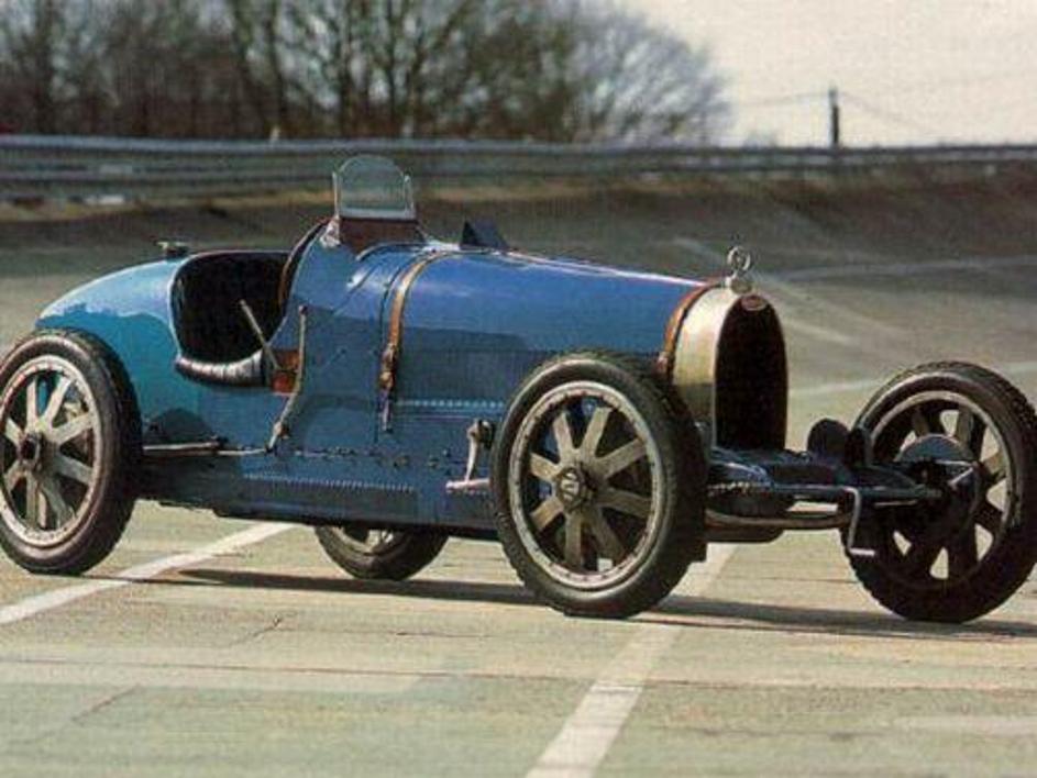 Bugatti typ 35 je bil svoj čas na dirkališčih skorajda nepremagljiv.