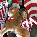 navijačica navijači lev Atletico Madrid Athletic Bilbao Evropska liga finale