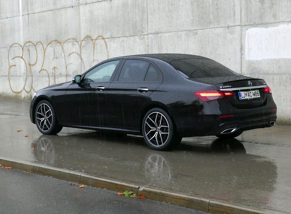 mercedes-benz razred E | Avtor: Matija_Janežič