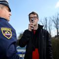 slovenija 15.04.2010 alkotest, policija, pihanje, vinjeni voznik, Ljubljana, fot