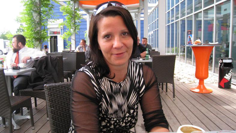 Natalija Markač pozdravlja odločitev sodišča, ki očetu triletne deklice ni zarač