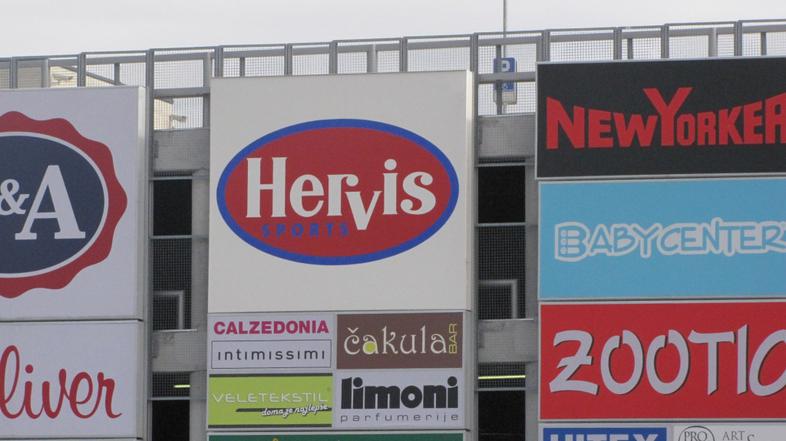 Primorska 03.10.12, koper, mercator, hervis, nepravocasna izpraznitev prostoror,