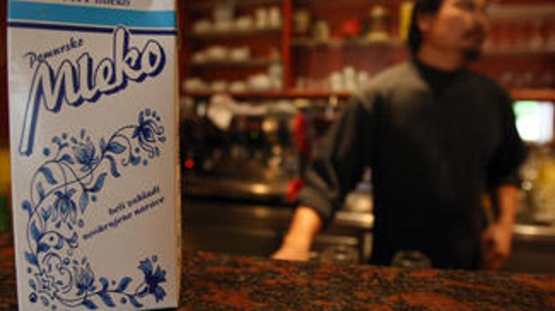 Ahong iz restavracije Kitajski zid nam je ob vprašanju, katero mleko uporabljajo