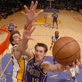Beno Udrih je bil nerešljiva uganka za slabo obrambo Lakersov. V dodanem videu p