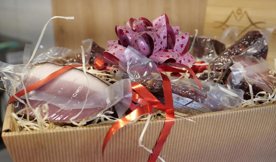 Tradicijo so povezali z načrtnim razvojem, to je rezultat