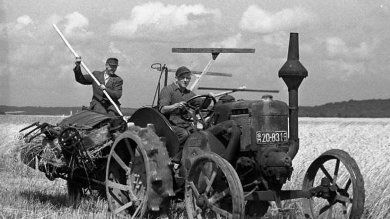 Traktor je človeštvo osvobodil od težaškega dela na kmetijskih površinah.