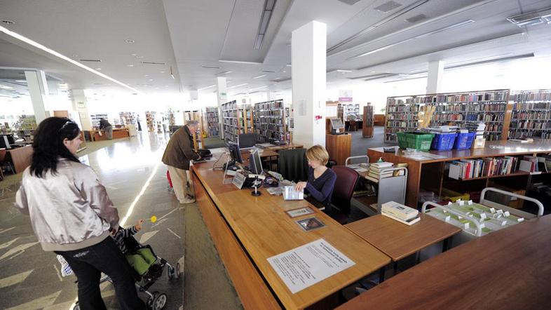 Od 18 zaposlenih v velenjski knjižnici sta za Draga Martinška glasovala le dva, 