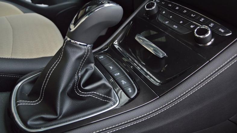 Opel astra in asistenčni sistemi