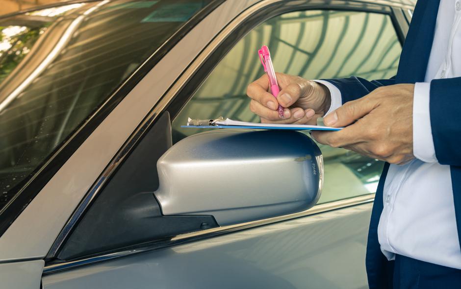 Avto, prodaja, kupovanje, avtosalon | Avtor: Profimedia