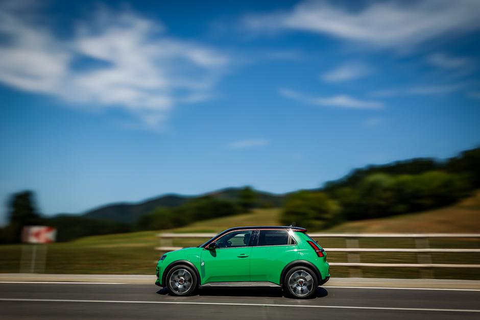 Predstavitev Renault twingo, R4 in R5 | Avtor: Saša Despot