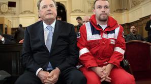 Časi, ko se o napakah v zdravstvu ni govorilo, so mimo, je zdravnike posvaril Ja