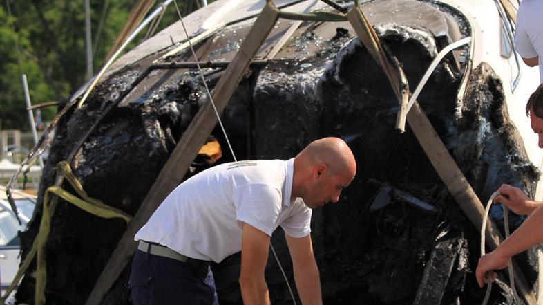 požig čolnov, Ankaran