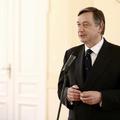 Predsednik se je odločil za varčevalne ukrepe.