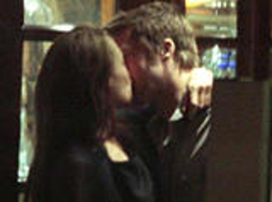 Strastno poljubljanje enega najbolj vročih parov Hollywooda