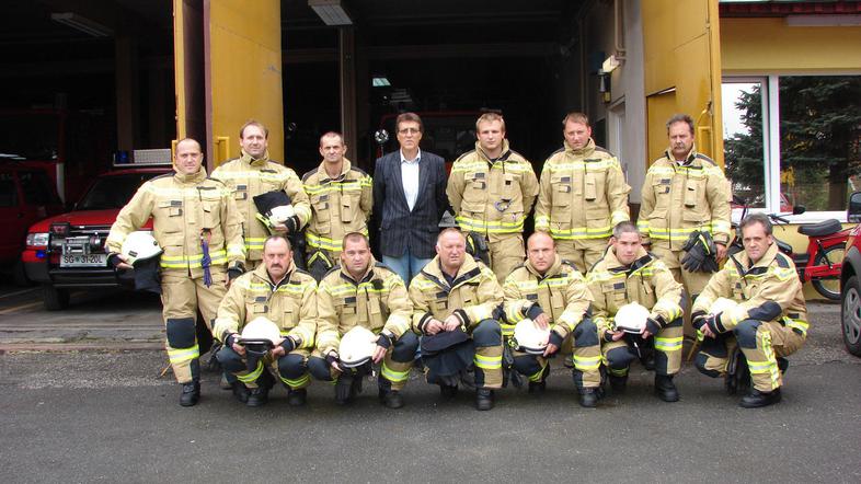 Poklicni gasilci so prepričani, da se jim godi krivica in da bo brez njih požarn