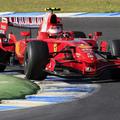 Prvič po koncu lanske sezone sta bila za volanom Kimi Räikkönen in Felipe Massa.