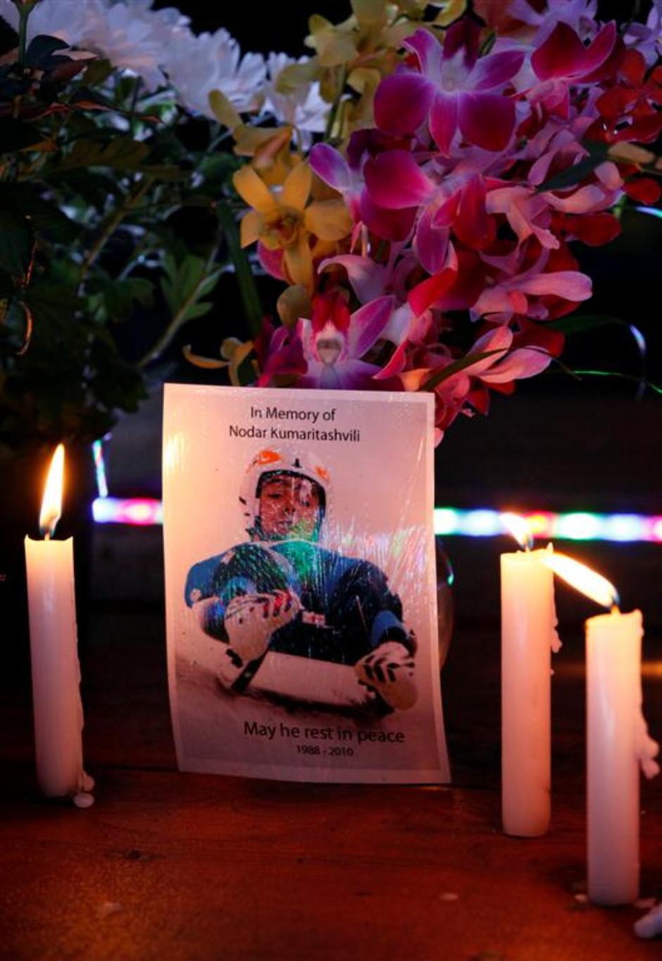smrt sankač Kumaritašvili žalovanje sveče Vancouver olimpijske igre | Avtor: Žurnal24 main