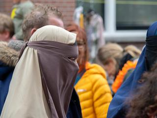 Burka Nizozemska