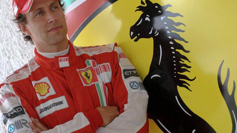Luca Badoer je dolgoletni testni dirkač Ferrarija. Dirkal pa je nazadnje leta 19