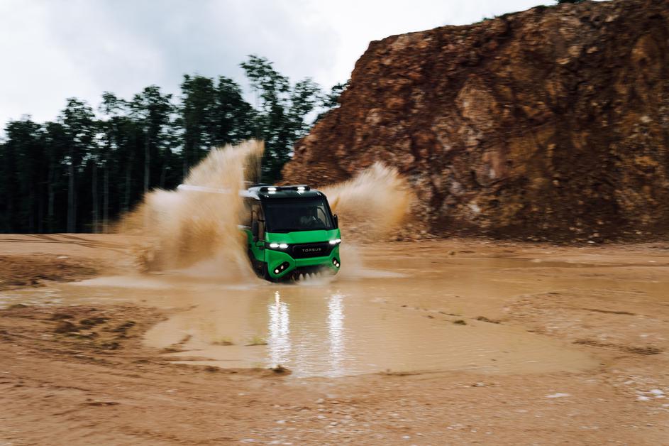 torsus pretorian terenski avtobus