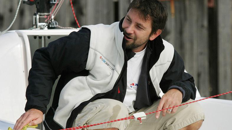 Na vprašanje, ali postane tudi samota nevarna, Mihelin odgovarja: "Seveda. Sprem